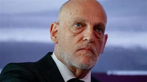 🚨 Tebas recadre le Real Madrid ! 💬 “Conspiration permanente, paranoïa.” ⚽ Polémique arbitrale après le derby perdu. #RealMadrid #Liga #Tebas #Arbitrage #Football