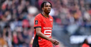 🚨 Jacquet choque l’Angleterre ! ⚽ 21 ans, déjà monstrueux à Liverpool. 🇫🇷 Prochaine étape : l’équipe de France. #Jacquet #Liverpool #PremierLeague #Football
