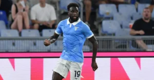 🚨 Boulaye Dia signe à Rennes ! 🇸🇳 Prêt avec option d’achat depuis la Lazio. ⚽ Retour en Ligue 1 pour l’attaquant. #SRFC #Dia #Mercato #Football