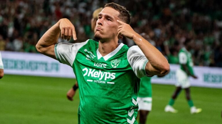 🚨 Stassin quitte l’ASSE ! 🇧🇪 Direction Séville pour l’attaquant belge. ⚽ Prêt avec option d’achat en Liga. #ASSE #Stassin #Mercato #FCSeville #Football 🚨 Stassin quitte l’ASSE ! 🇧🇪 Direction Séville pour l’attaquant belge. ⚽ Prêt avec option d’achat en Liga. #ASSE #Stassin #Mercato #FCSeville #Football
