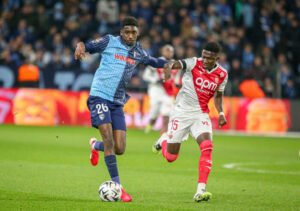 🔴⚪ Monaco vise une pépite ! 🇨🇲 Simon Ebonog, milieu du Havre. 🎯 Objectif : renforcer l’entrejeu. #ASM #Monaco #Ebonog #Mercato #Football