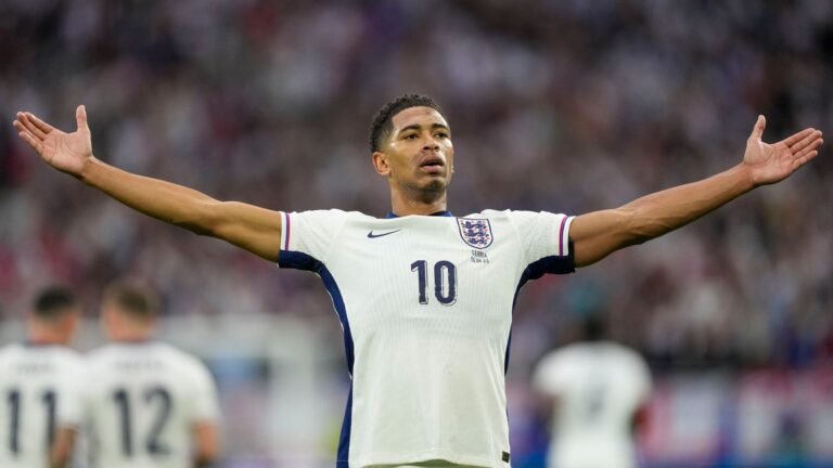 🏆 Bellingham sacré encore ! ⚽ 6 buts au Mondial, record anglais. 🦁 Meilleur joueur des Three Lions 2025‑2026. #Bellingham #England #ThreeLions #RealMadrid #Football